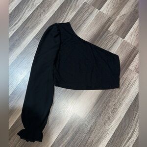 One Shoulder Sleeve Crop Top